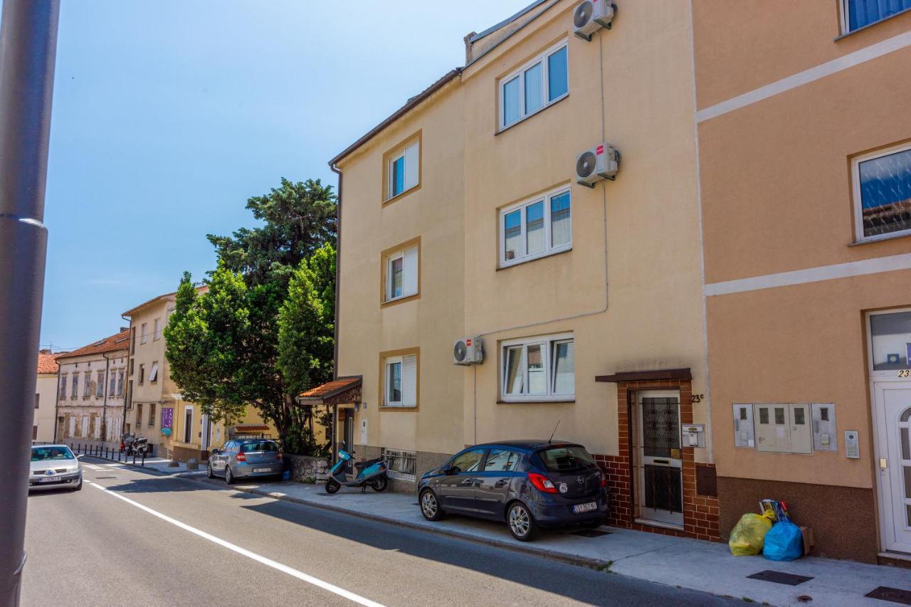Apartments&Room ART Crikvenica Buitenkant foto