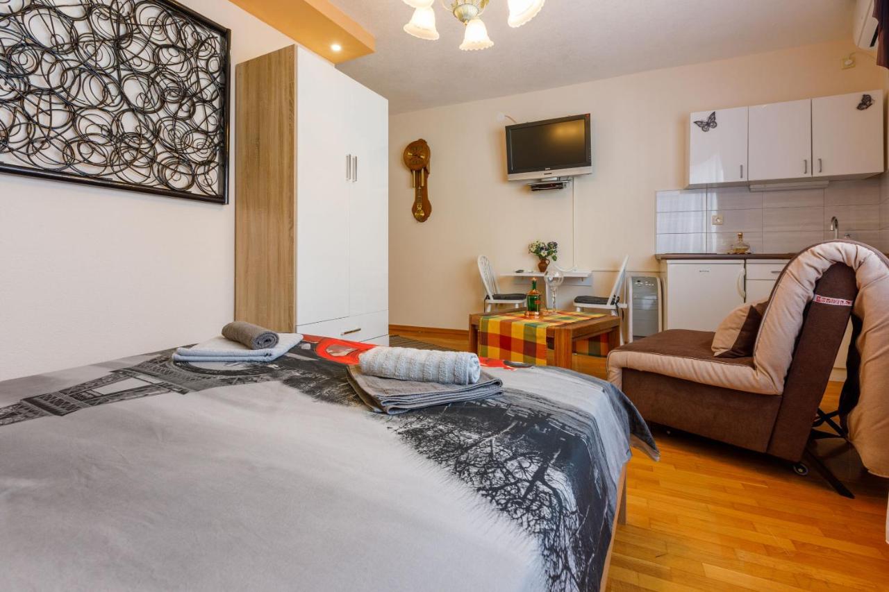 Apartments&Room ART Crikvenica Buitenkant foto