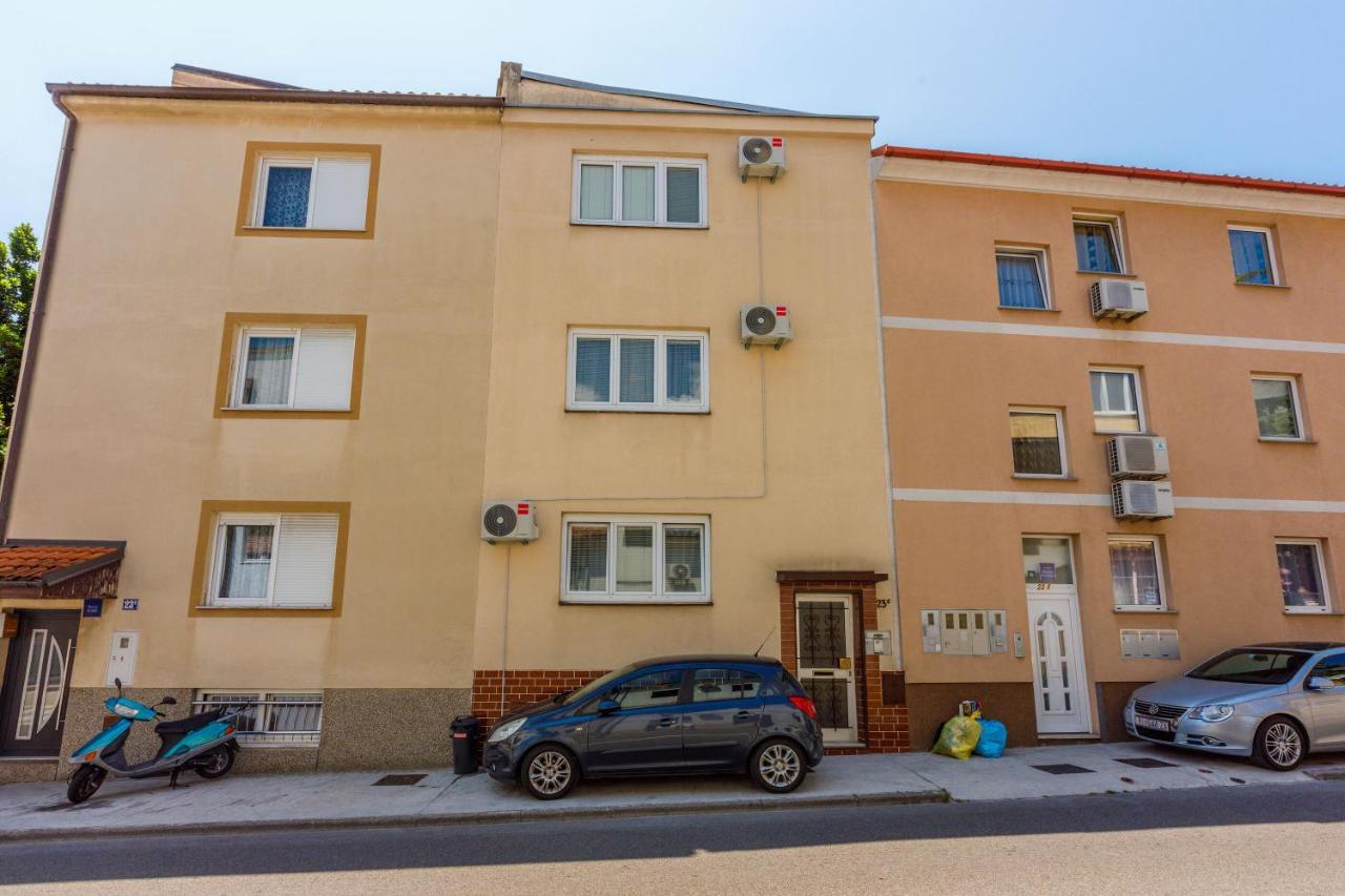 Apartments&Room ART Crikvenica Buitenkant foto