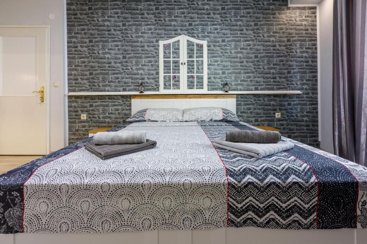 Apartments&Room ART Crikvenica Buitenkant foto