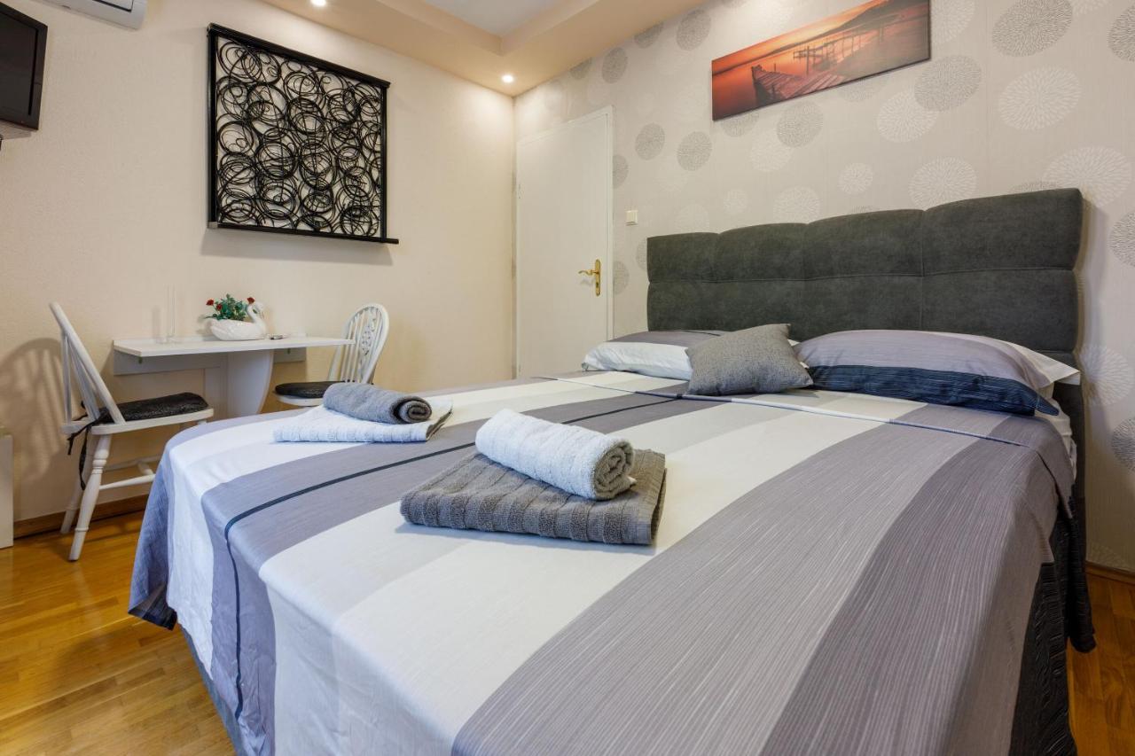 Apartments&Room ART Crikvenica Buitenkant foto