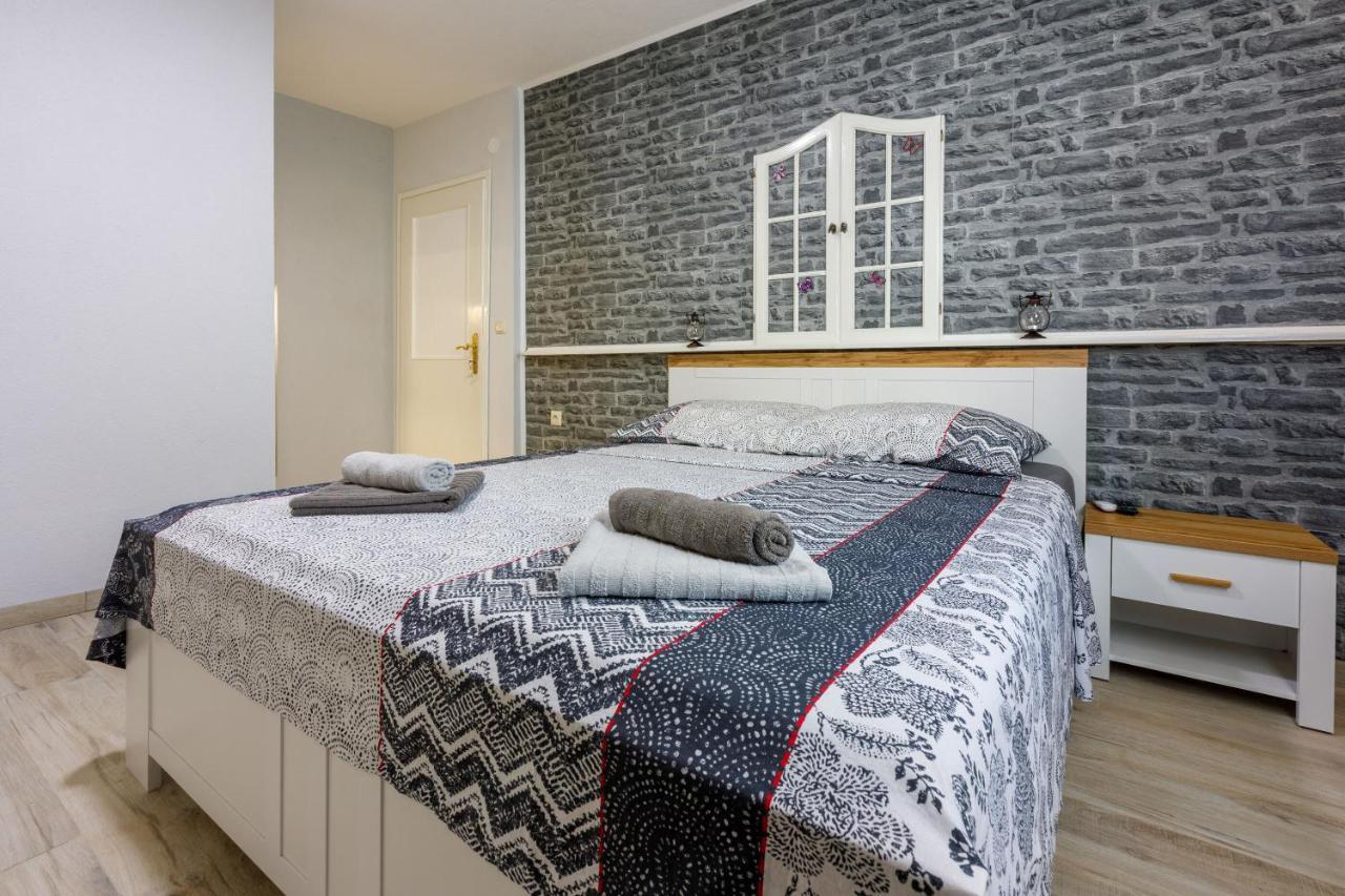 Apartments&Room ART Crikvenica Buitenkant foto