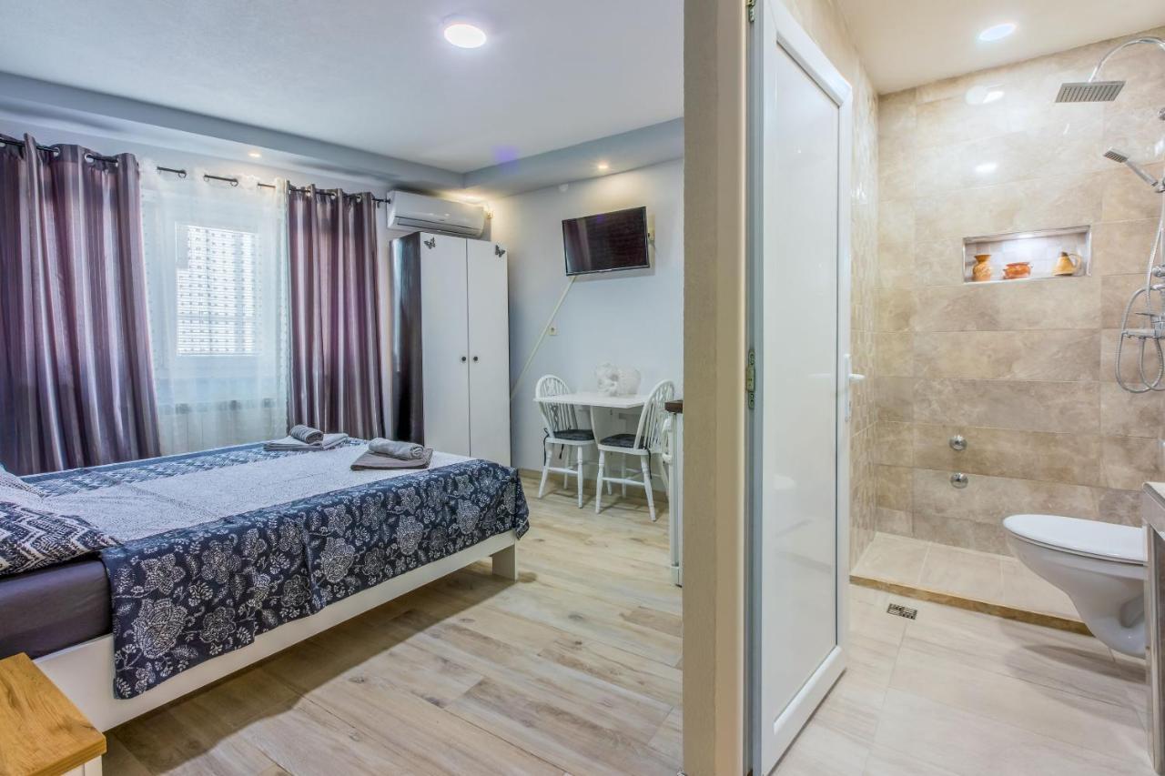 Apartments&Room ART Crikvenica Buitenkant foto